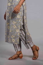 Silver Mist Bloom Sanganeri Kurta Set image 4
